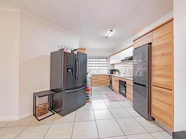 Apartment for sale in Vosloorus, Gauteng