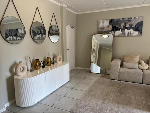 Apartment for sale in Vosloorus, Gauteng