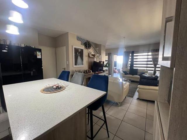 Apartment for sale in Rustenburg Local Municipality, Bojanala Platinum District Municipality