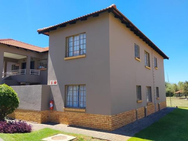Apartment for sale in Rustenburg Local Municipality, Bojanala Platinum District Municipality