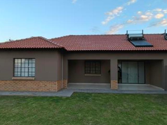 Apartment for rent in Rustenburg Local Municipality, Bojanala Platinum District Municipality