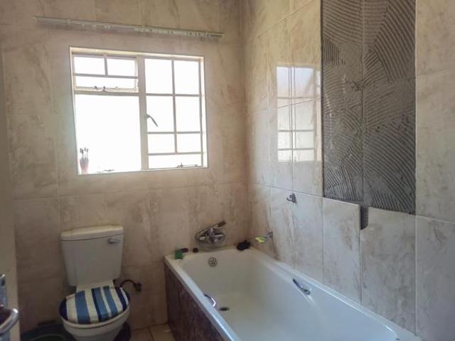 Apartment for sale in Tlhabane, North West