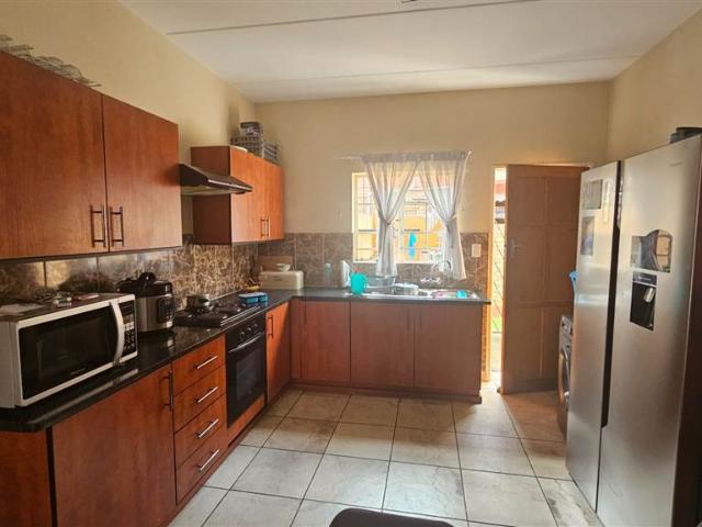 Apartment for sale in Tlhabane, North West