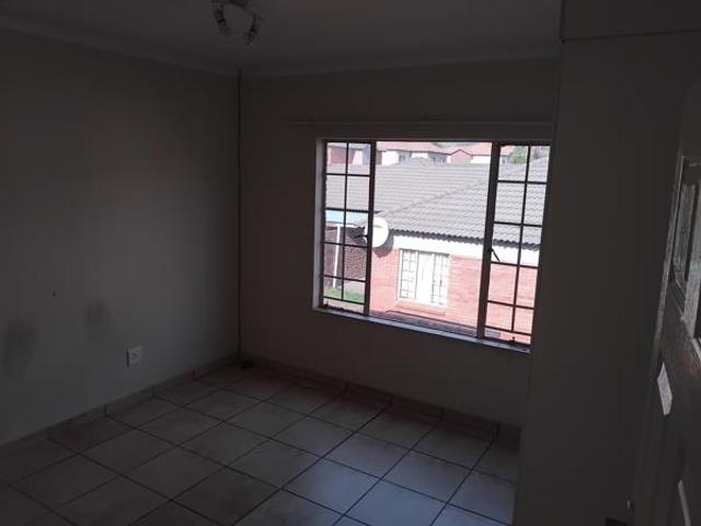 Apartment for rent in Rustenburg Local Municipality, Bojanala Platinum District Municipality
