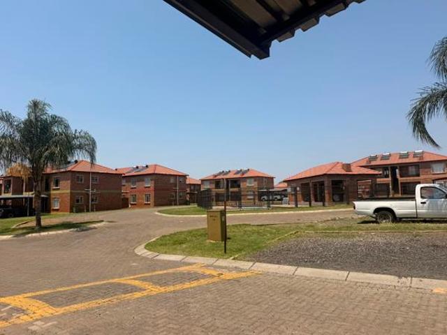 Apartment for sale in Rustenburg Local Municipality, Bojanala Platinum District Municipality