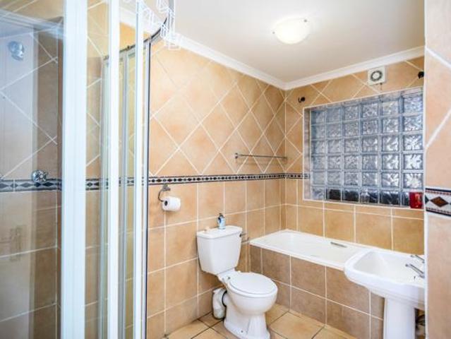 Apartment for sale in Cape Town, Western Cape