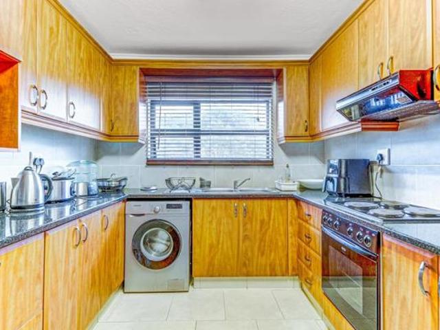 Apartment for rent in Tongaat Beach, Kwazulu-natal