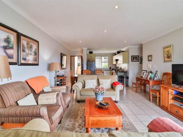 Apartment for sale in Umdloti, Kwazulu-natal