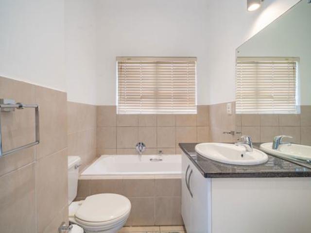 Apartment for rent in Tongaat Beach, Kwazulu-natal