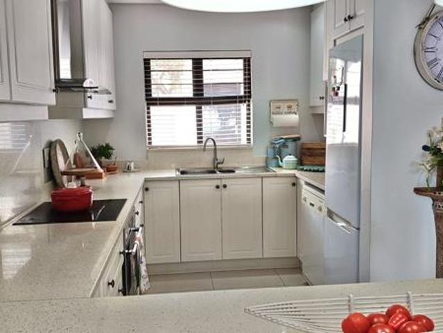 Apartment for sale in Princess Grant, Kwazulu-natal