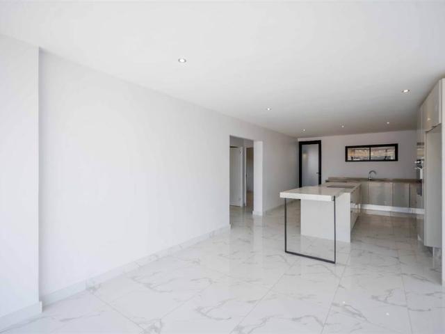 Apartment for sale in Seaview, Kwazulu-natal