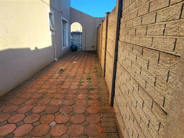 Apartment for sale in Seaview, Kwazulu-natal