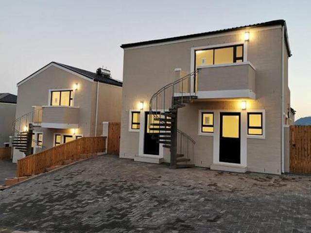 Apartment for sale in Simons Town, Western Cape