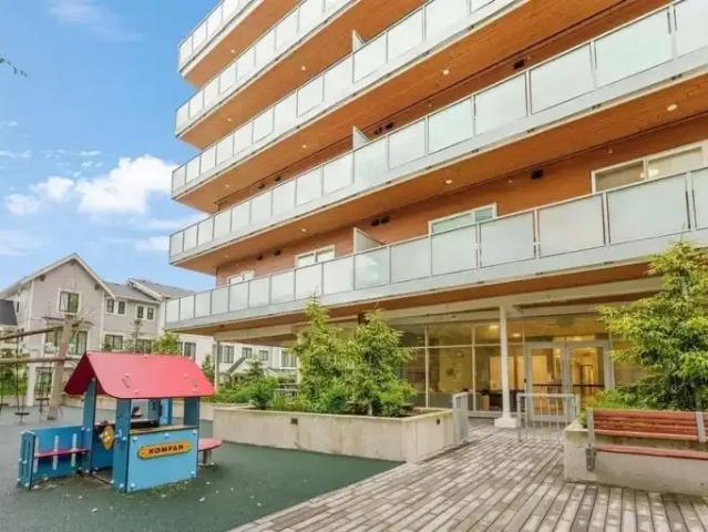 Apartment for rent in Walnut Grove, British Columbia