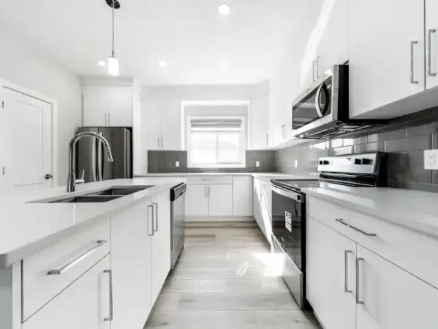 Apartment for rent in Rolly View, Alberta