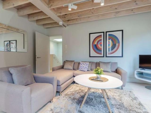 Apartment for rent in Lyons, Greater London