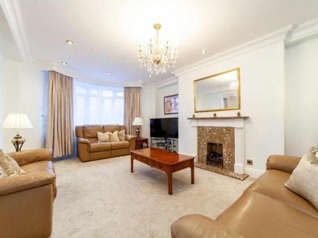 Apartment for rent in Belsize Park, Greater London