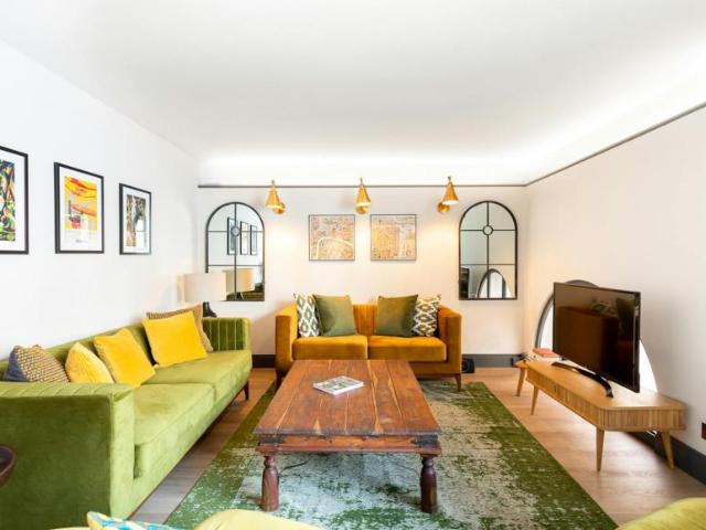 Apartment for rent in Kensington, Greater London