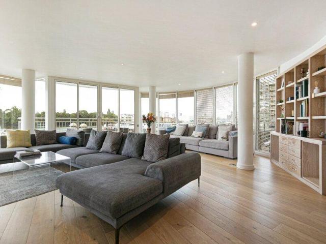 Apartment for sale in City of London, Greater London