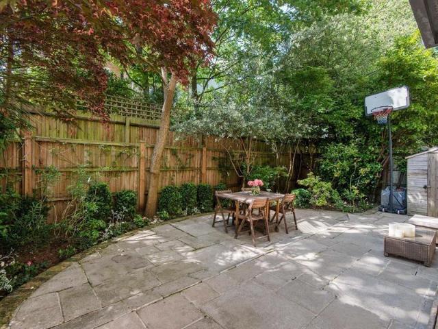 Apartment for sale in City of London, Greater London