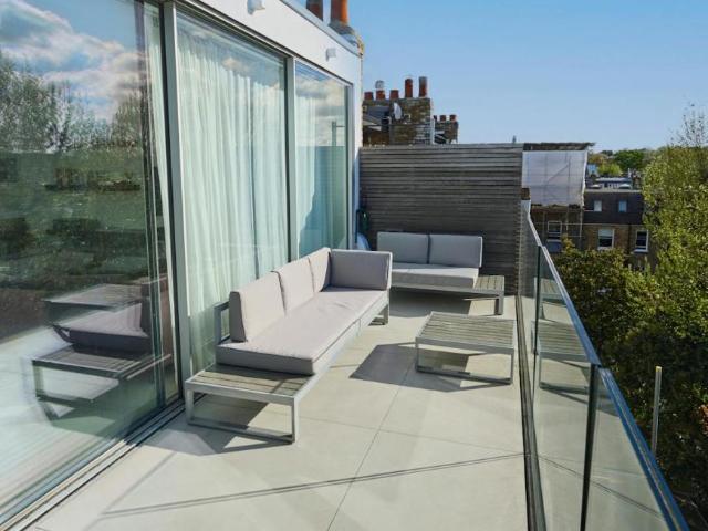 Apartment for rent in Brook Green, Greater London