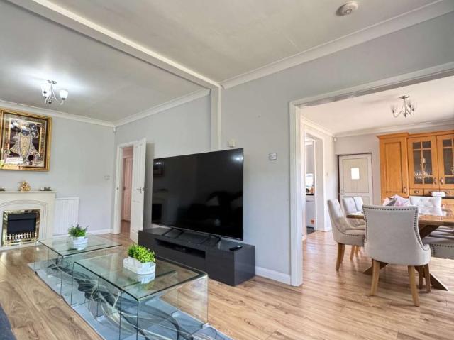 Apartment for rent in Lyons, Greater London
