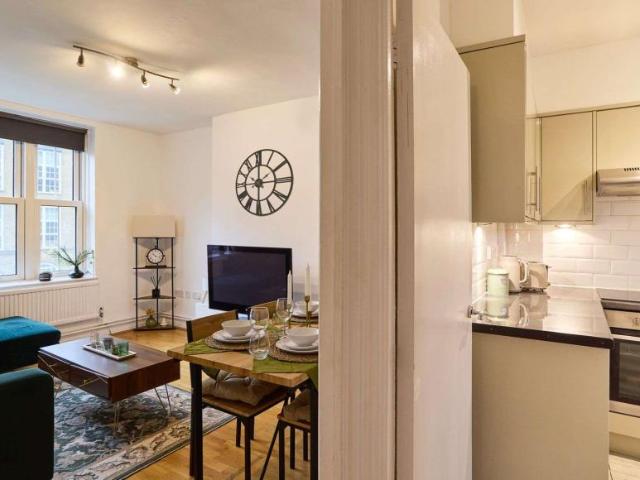 Apartment for rent in Lyons, Greater London