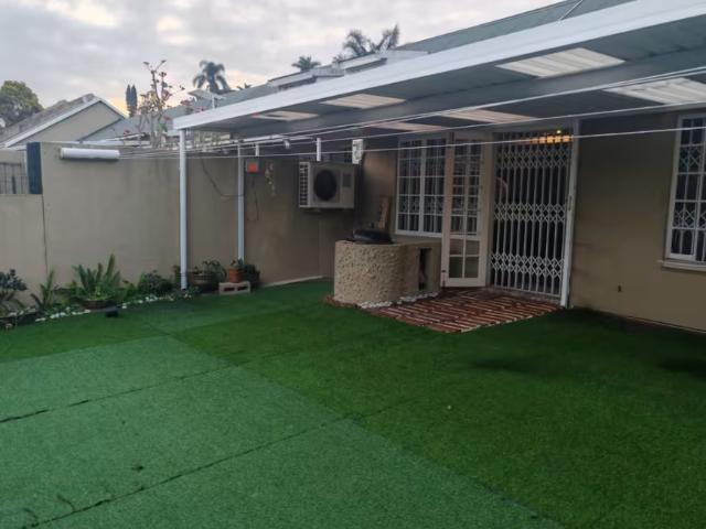 Apartment for sale in Malvern, Queensburgh