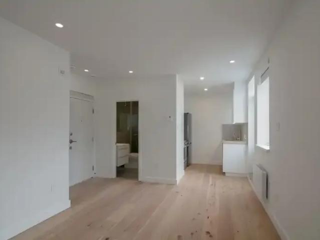 Apartment for rent in St. Leonard's, Quebec