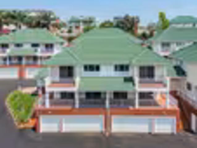 Apartment for sale in Mt Edgecombe, Kwazulu-natal