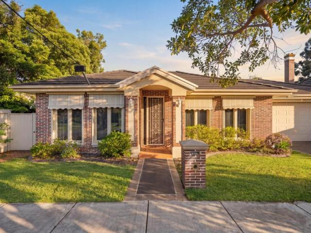 Apartment for sale in Mount Waverley, Melbourne