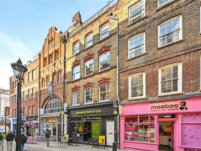 Apartment for sale in Cat Hill, England