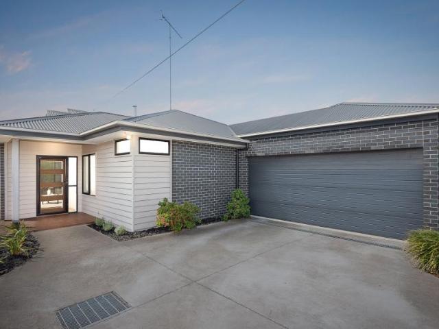 Apartment for sale in Newtown, Geelong