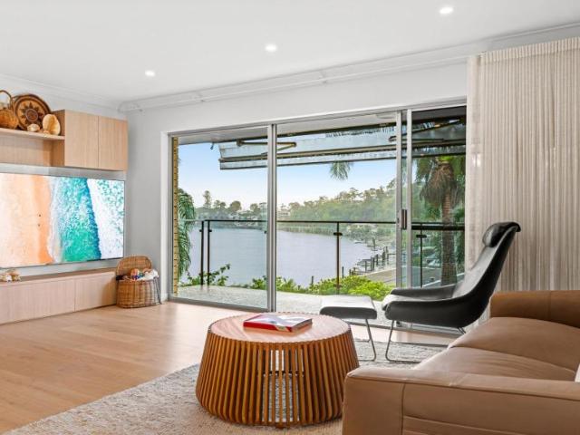 Apartment for sale in Norman Park, Greater Brisbane