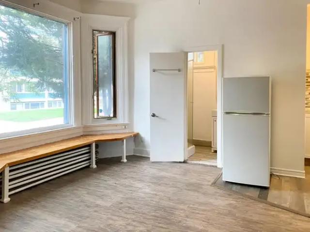 Apartment for rent in Mulhurst Bay, Ontario