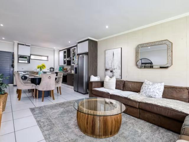 Apartment for rent in Paulshof, Alexandra