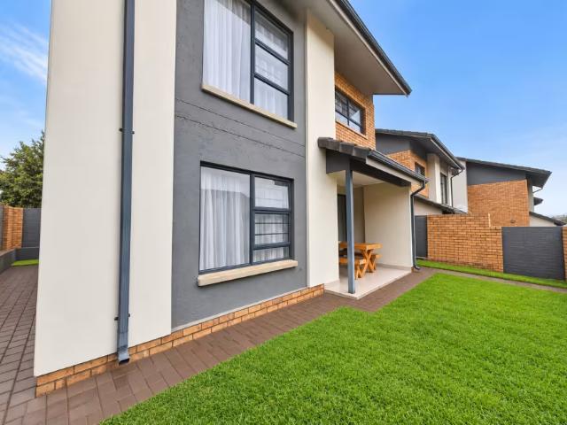 Apartment for sale in Rooihuiskraal, City of Tshwane Metropolitan Municipality