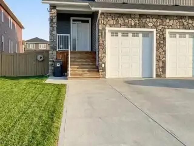 Apartment for rent in Woking, Alberta