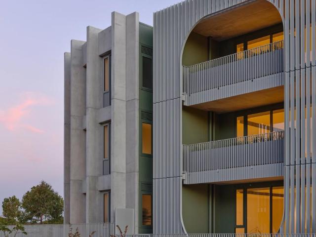 Apartment for sale in Safety Beach, Melbourne