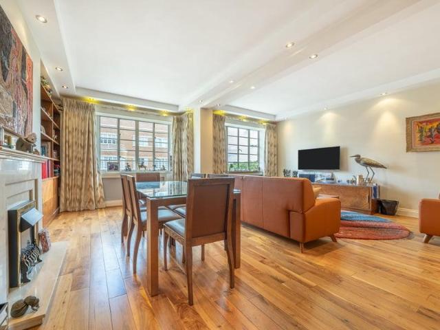 Apartment for sale in City of Westminster, Greater London