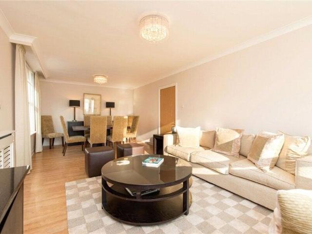 Apartment for sale in City of Westminster, Greater London