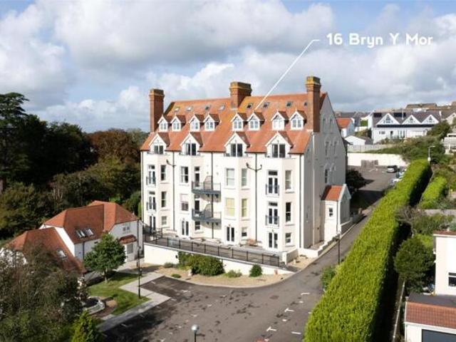 Apartment for sale in Tenby, Wales