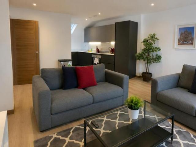 Apartment for rent in Blackhills, Surrey