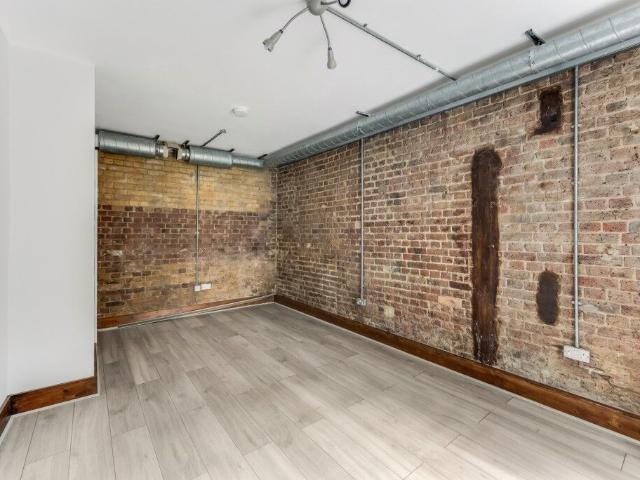 Apartment for rent in Chalk Farm, Greater London