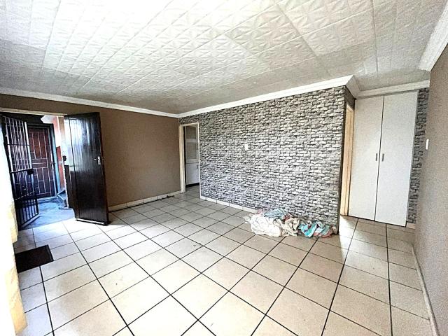 Apartment for rent in Seaview, Kwazulu-natal