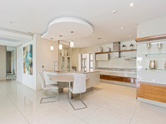 Apartment for rent in Craighall Park, Rosebank