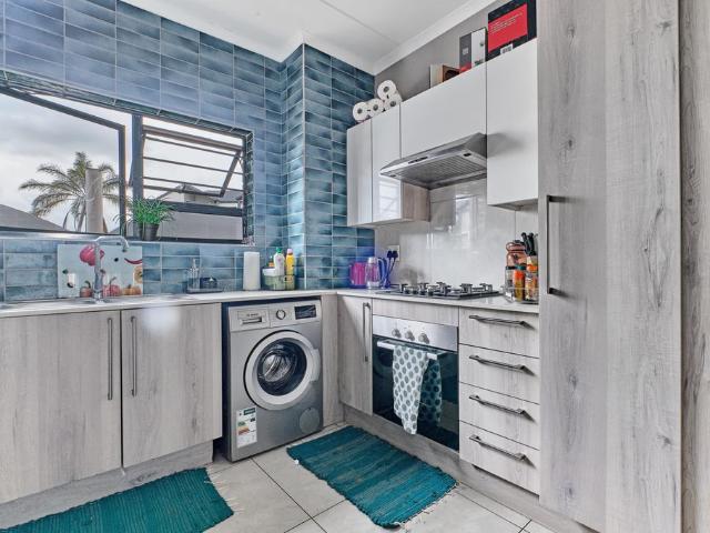 Apartment for rent in Douglasdale, Randburg