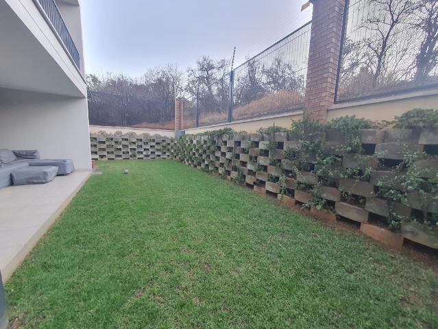 Apartment for rent in Mulbarton, City of Johannesburg Metropolitan Municipality