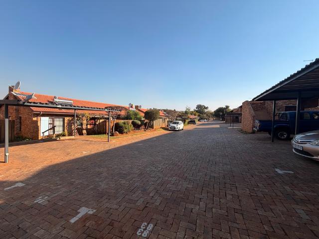 Apartment for rent in North & Sandton, Randburg