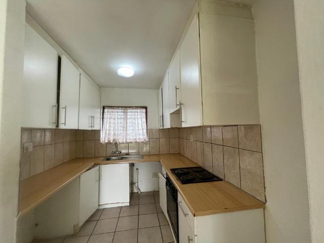 Apartment for rent in Paulshof, Alexandra